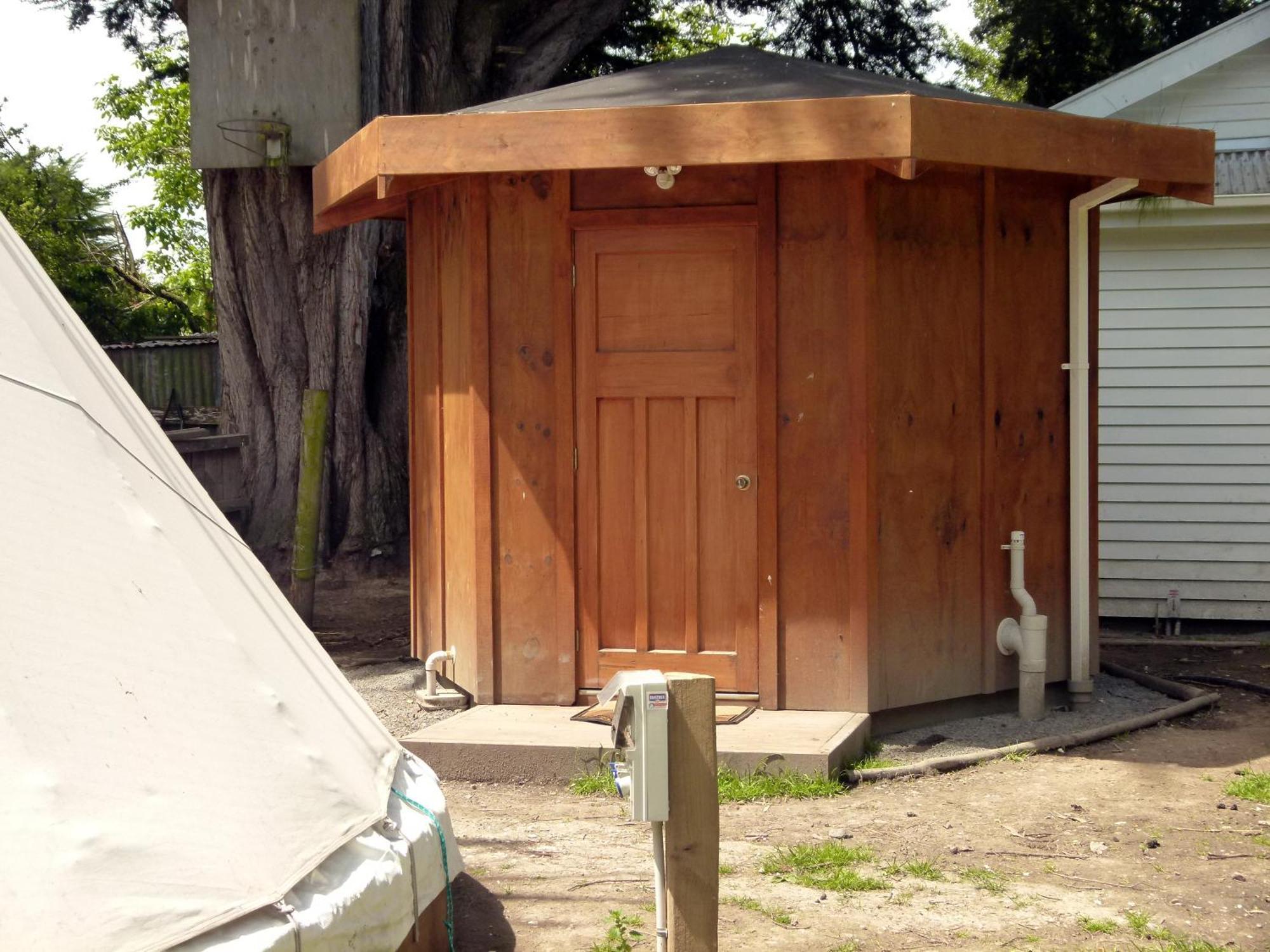 Wacky Stays - Unique Farm-Stay Glamping Rentals, Free Animal Feeding Tours Kaikoura Dış mekan fotoğraf