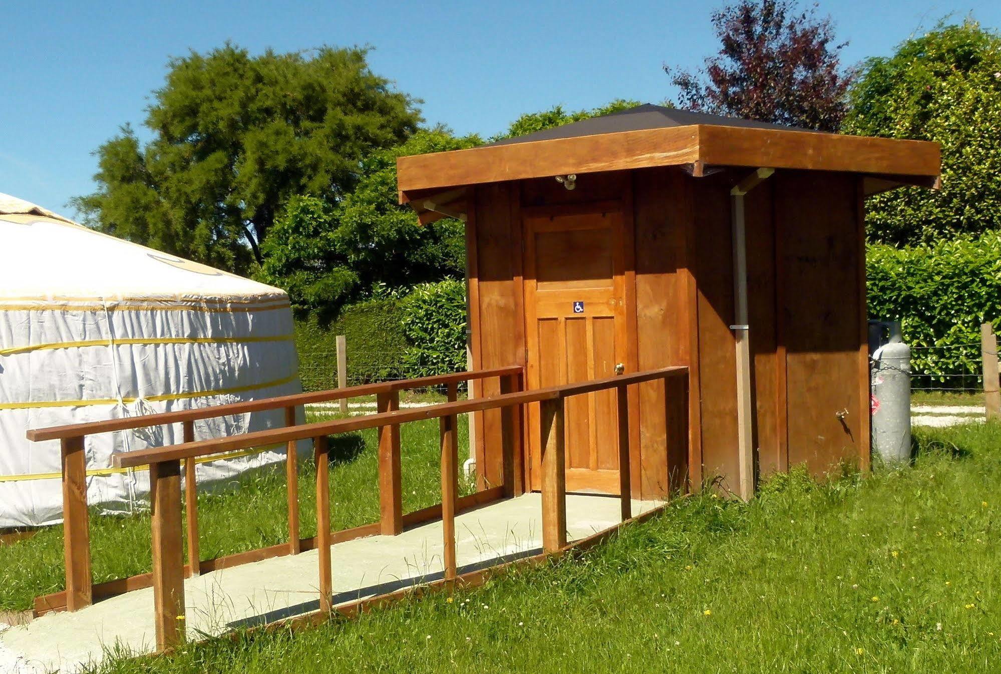 Wacky Stays - Unique Farm-Stay Glamping Rentals, Free Animal Feeding Tours Kaikoura Dış mekan fotoğraf