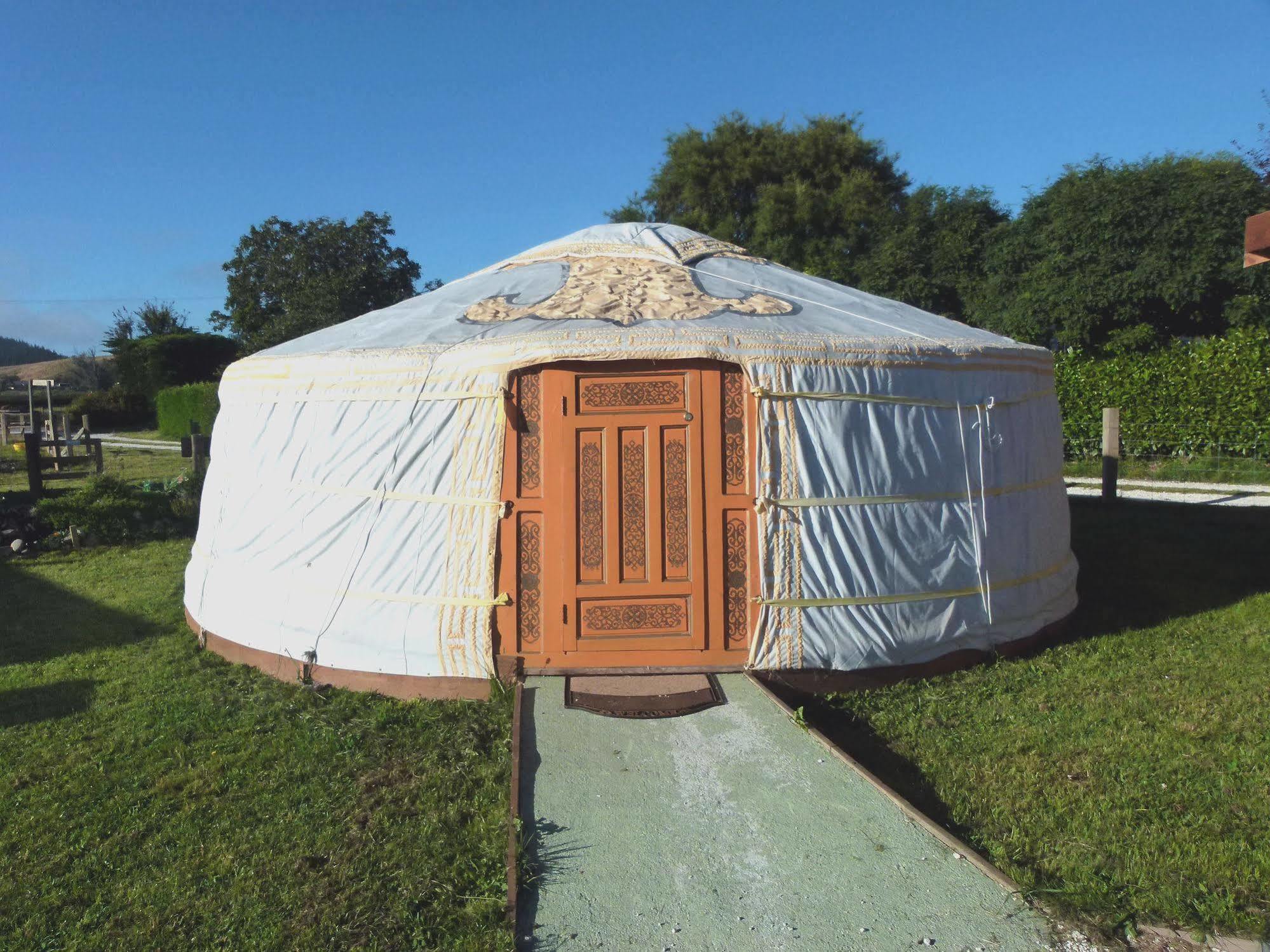 Wacky Stays - Unique Farm-Stay Glamping Rentals, Free Animal Feeding Tours Kaikoura Dış mekan fotoğraf