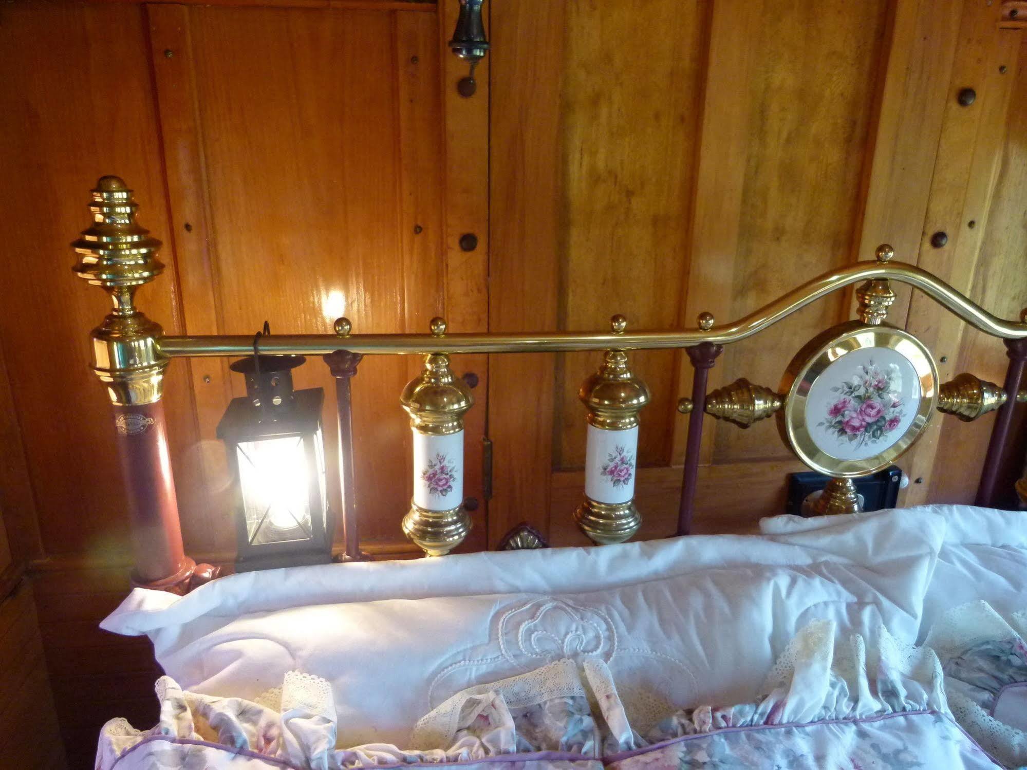 Wacky Stays - Unique Farm-Stay Glamping Rentals, Free Animal Feeding Tours Kaikoura Dış mekan fotoğraf